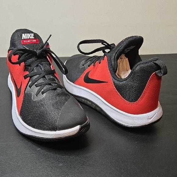 Nike Other - Nike Fly By Low
